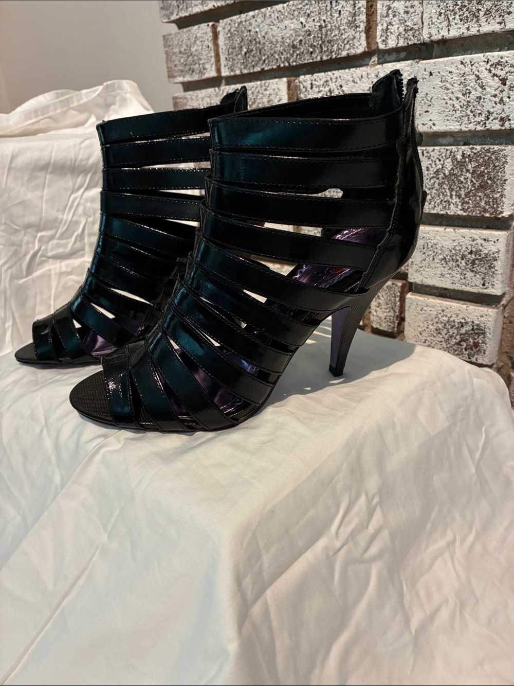 Luichiny Black Strappy Peep-Toe High Heel Booties